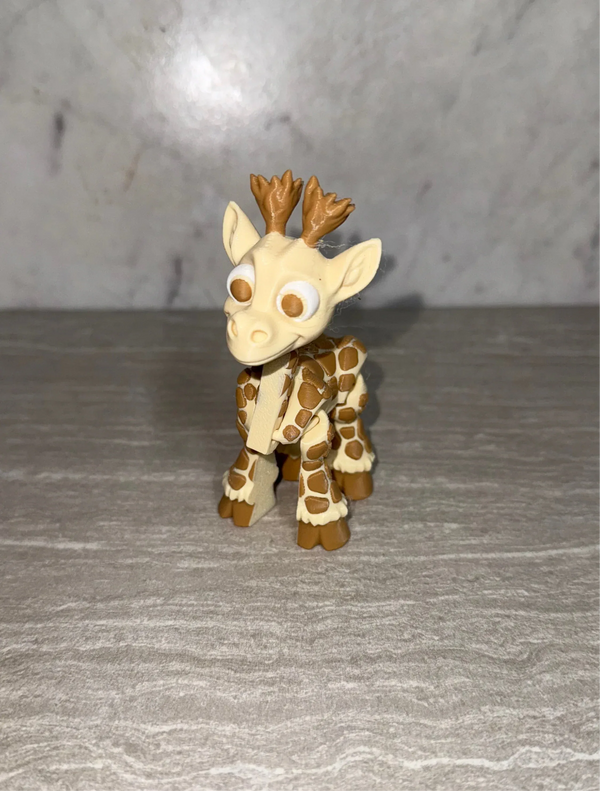 Giraffe 3D printed articulated flexi toy by Cosmic 3D Creations