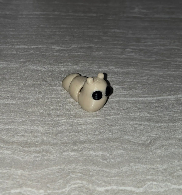 Slug 3D printed articulated flexi toy by Cosmic 3D Creations