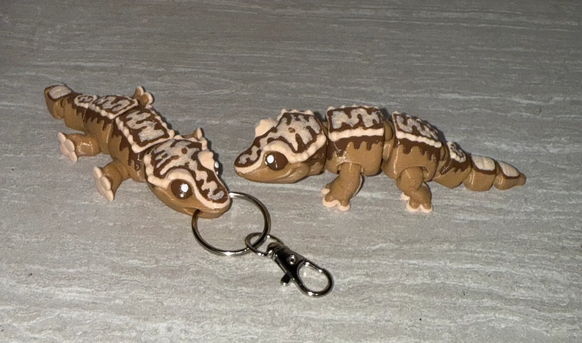 Crescent Gecko 3D printed flexi toy - view 2