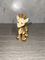 Giraffe 3D printed articulated flexi toy by Cosmic 3D Creations