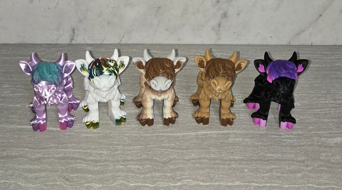 Highland Cow 3D printed flexi toy - view 3