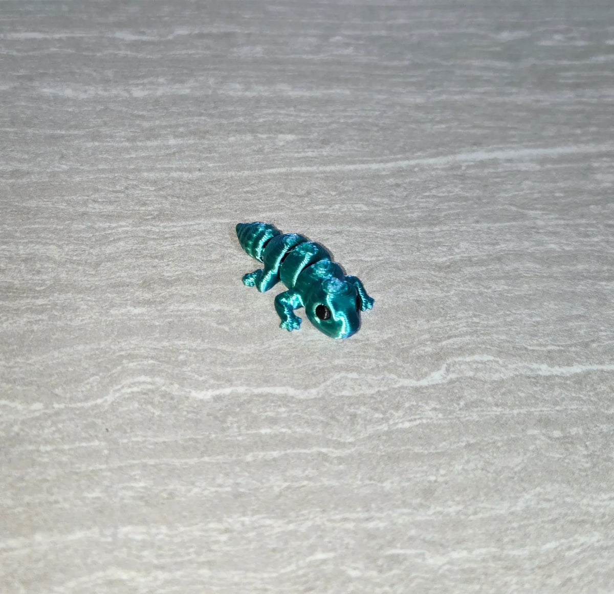 Gecko 3D printed articulated flexi toy by Cosmic 3D Creations