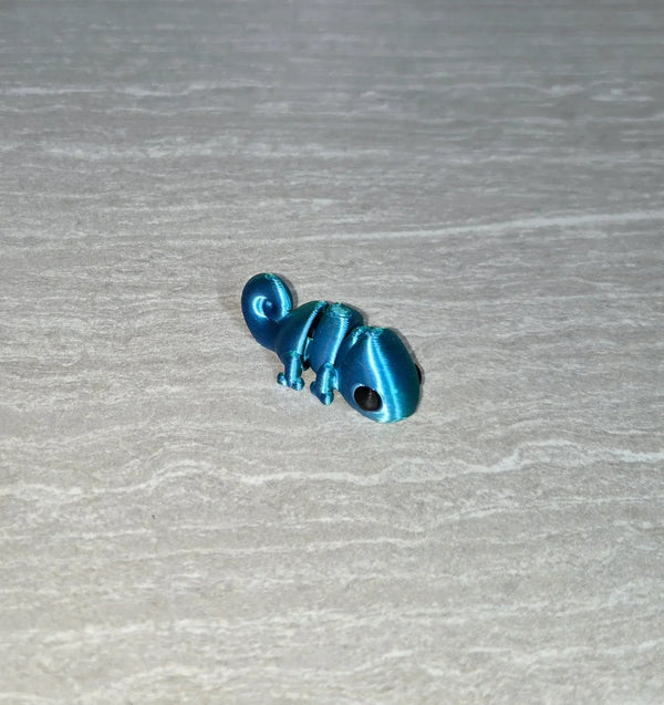 Chameleon 3D printed articulated flexi toy by Cosmic 3D Creations